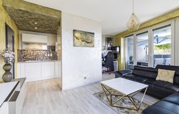 Obávací pokoj se zakázkovou kuchyní - Prodej bytu 3+kk v osobním vlastnictví 81 m², Praha 9 - Vysočany 