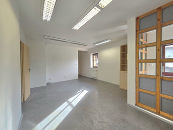 Pronájem obchodních prostor 83 m², Zeleneč
