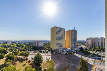 Výhled z oken  - Prodej bytu 2+kk v osobním vlastnictví 45 m², Praha 4 - Háje