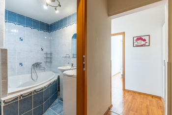 Prodej bytu 2+kk v osobním vlastnictví 45 m², Praha 4 - Háje