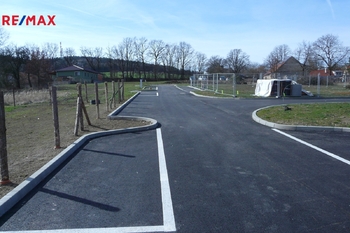 Prodej pozemku 1033 m², Dobev