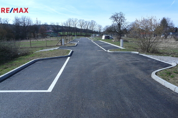 Prodej pozemku 1033 m², Dobev