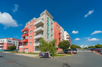 Prodej bytu 1+kk v osobním vlastnictví 39 m², Praha 9 - Kyje
