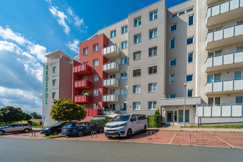 Prodej bytu 1+kk v osobním vlastnictví 39 m², Praha 9 - Kyje