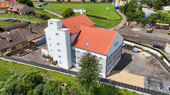 Prodej kancelářských prostor 1600 m², Sulejovice