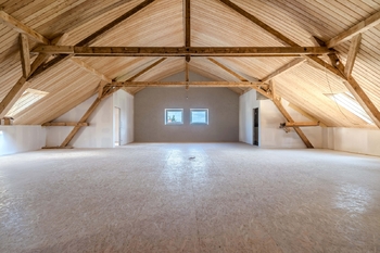 Prodej kancelářských prostor 1600 m², Sulejovice