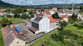 Prodej kancelářských prostor 1600 m², Sulejovice