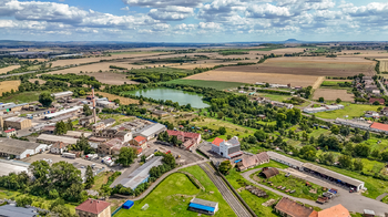 Prodej kancelářských prostor 1600 m², Sulejovice
