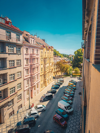 Výhled z okna - Pronájem bytu 1+kk v osobním vlastnictví 30 m², Praha 2 - Nové Město