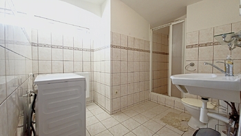 Koupelna - druhá BJ - Prodej domu 189 m², Hospříz