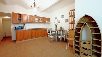 Kuchyně - druhá BJ - Prodej domu 189 m², Hospříz