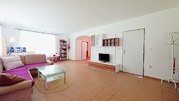 Obývací pokoj - druhá BJ - Prodej domu 189 m², Hospříz
