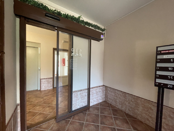 Prodej bytu 3+1 v osobním vlastnictví 77 m², Praha 4 - Háje