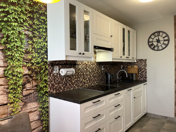 Prodej bytu 3+1 v osobním vlastnictví 77 m², Praha 4 - Háje