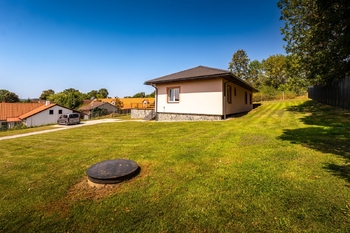 Vrt. - Prodej domu 191 m², Veselíčko