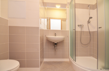 Prodej bytu 1+kk v osobním vlastnictví 36 m², Praha 5 - Hlubočepy