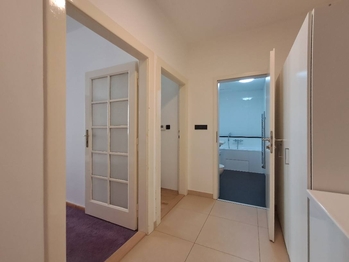 Pronájem bytu 2+kk v osobním vlastnictví 55 m², Praha 10 - Strašnice