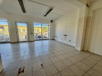 Pronájem obchodních prostor 74 m², Vimperk