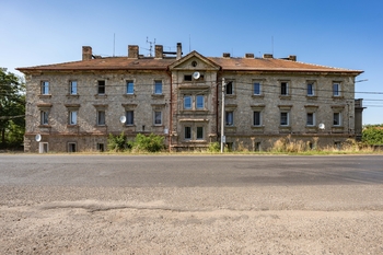 Prodej nájemního domu 1065 m², Postoloprty