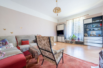 Prodej nájemního domu 1065 m², Postoloprty