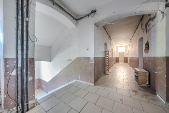 Prodej nájemního domu 1065 m², Postoloprty