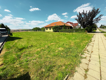 Prodej pozemku 540 m², Křenovice