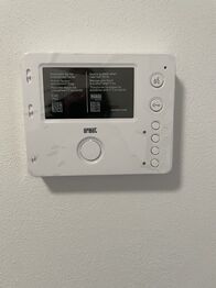 Ovládací panel pro vstup - Pronájem bytu 2+kk v osobním vlastnictví 54 m², Benátky nad Jizerou