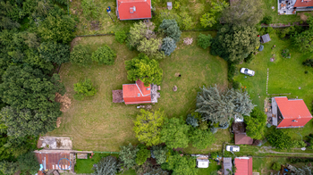 Prodej pozemku 2065 m², Mníšek pod Brdy