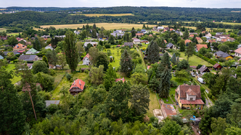 Prodej pozemku 2065 m², Mníšek pod Brdy