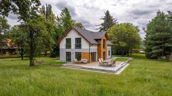 Prodej pozemku 2099 m², Mníšek pod Brdy