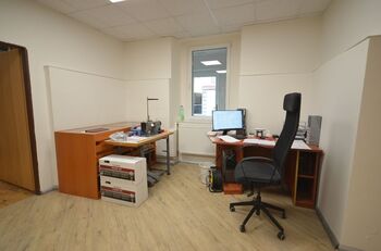 Pronájem obchodních prostor 140 m², Slaný