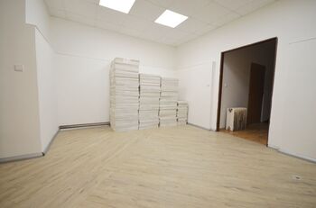 Pronájem obchodních prostor 140 m², Slaný