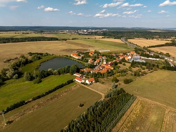 Prodej pozemku 903 m², Obořiště