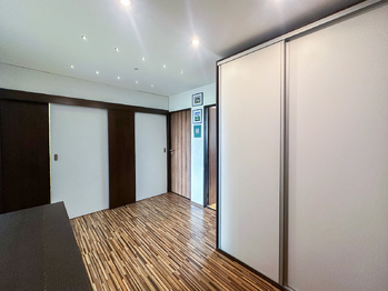 Prodej bytu 3+1 v osobním vlastnictví 70 m², Jince