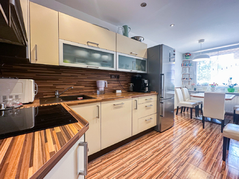 Prodej bytu 3+1 v osobním vlastnictví 70 m², Jince
