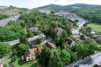 Prodej pozemku 2004 m², Beroun