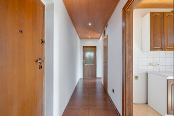 Chodba - Prodej bytu 3+1 v osobním vlastnictví 69 m², Všetaty