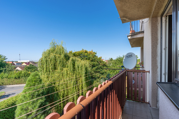 Balkón - Prodej bytu 3+1 v osobním vlastnictví 69 m², Všetaty