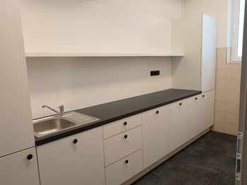 Prodej obchodních prostor 68 m², Příbram