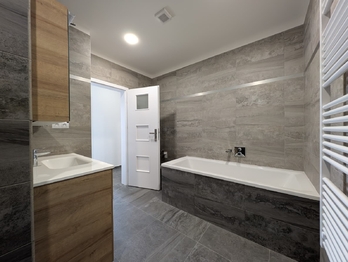 Pronájem bytu 3+kk v osobním vlastnictví 98 m², Praha 10 - Vršovice
