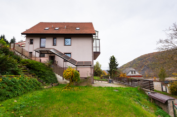 Prodej jiných prostor 330 m², Měchenice