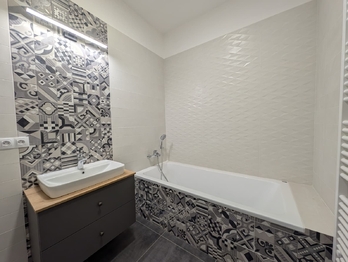 Pronájem bytu 1+kk v osobním vlastnictví 56 m², Praha 10 - Vršovice