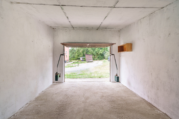 Prodej garáže 23 m², Měcholupy