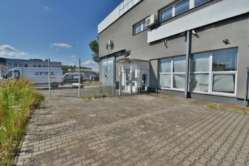 Pronájem skladovacích prostor 754 m², Hradec Králové
