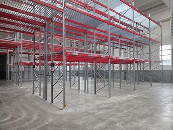 Pronájem skladovacích prostor 754 m², Hradec Králové