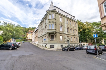 Budova - Prodej bytu 2+1 v osobním vlastnictví 82 m², Ústí nad Labem 