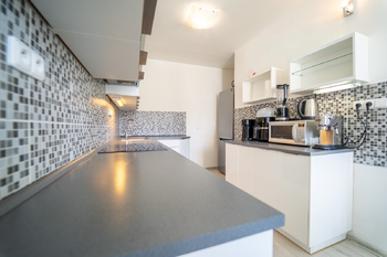Prodej bytu 4+1 v osobním vlastnictví 105 m², Praha 6 - Řepy