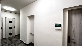 Vstup, předsíň - Prodej domu 120 m², Kladno
