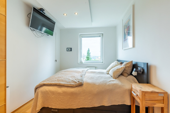 Prodej bytu 2+kk v osobním vlastnictví 76 m², Praha 4 - Modřany