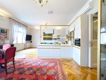 Kuchyně na míru s prémiovým vybavením připravena na vaše kulinářské umění - Prodej bytu 3+kk v osobním vlastnictví 125 m², Praha 5 - Smíchov